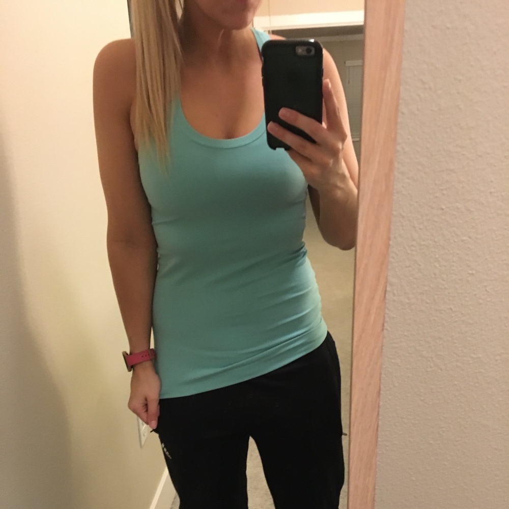 Lulu lemon New Nulu Cool Racerback II Tank size 6